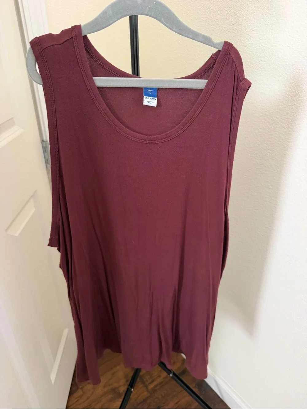 Old Navy Luxe Sleeveless Top – Loaganberry – Women’s Large - Picture 2 of 4
